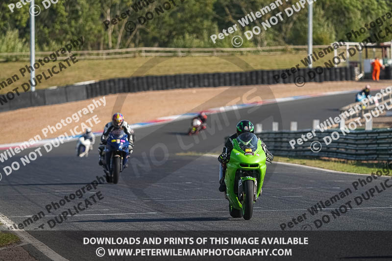 enduro digital images;event digital images;eventdigitalimages;mallory park;mallory park photographs;mallory park trackday;mallory park trackday photographs;no limits trackdays;peter wileman photography;racing digital images;trackday digital images;trackday photos